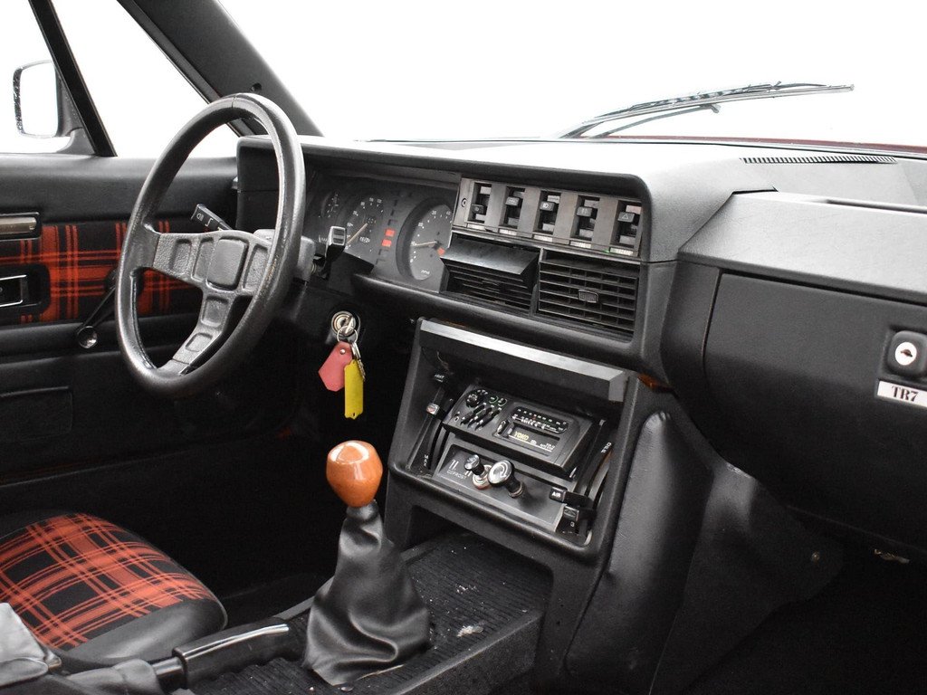 Triumph TR7 2.0 HARDTOP *16.724 KM* ORIG. NL 32650854-2.jpg | Autobedrijf Hazet