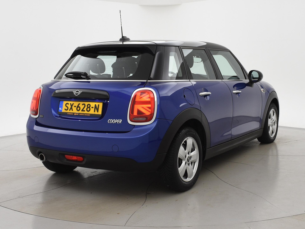 Volvo V40 Cross Country 1.5 T3 NORDIC+ 152 PK AUT. *DEALER ONDERHOUDEN* 54193018-5.jpg | Autobedrijf Hazet