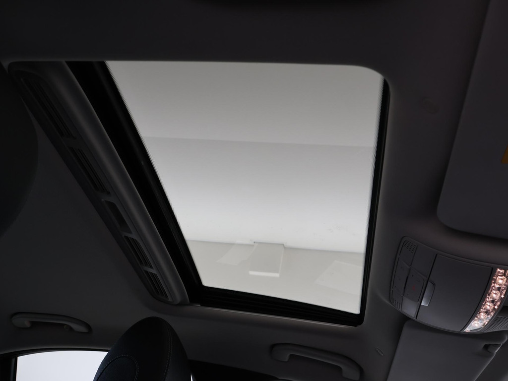 Mercedes-Benz E-Klasse 200 AVANTGARDE SEDAN + DIGITALE COCKPIT WIDESCREEN 43319114-19.jpg | Autobedrijf Hazet