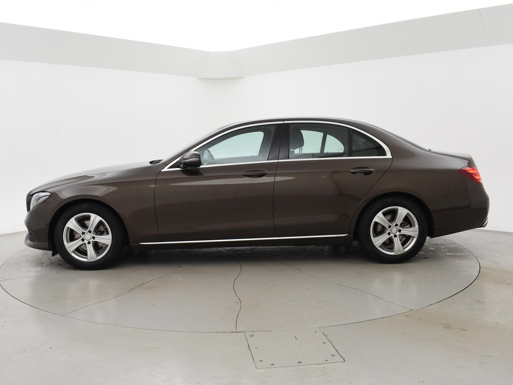 Mercedes-Benz E-Klasse 200 AVANTGARDE SEDAN + DIGITALE COCKPIT WIDESCREEN 43319114-4.jpg | Autobedrijf Hazet