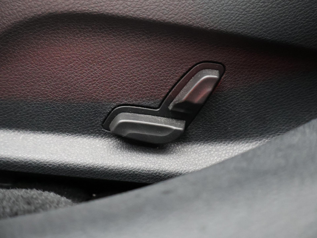 Mercedes-Benz E-Klasse 350e PLUG-IN HYBRID + HEAD-UP | DISTRONIC+ | 45614932-41.jpg | Autobedrijf Hazet