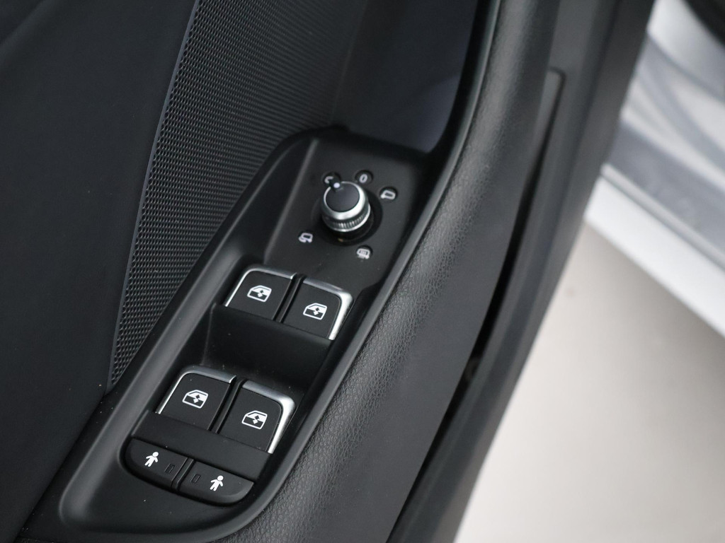 Audi A3 Limousine 1.5 TFSI 150PK S-TRONIC S-LINE INTERIEUR+EXTERIEUR 46458316-19.jpg | Autobedrijf Hazet