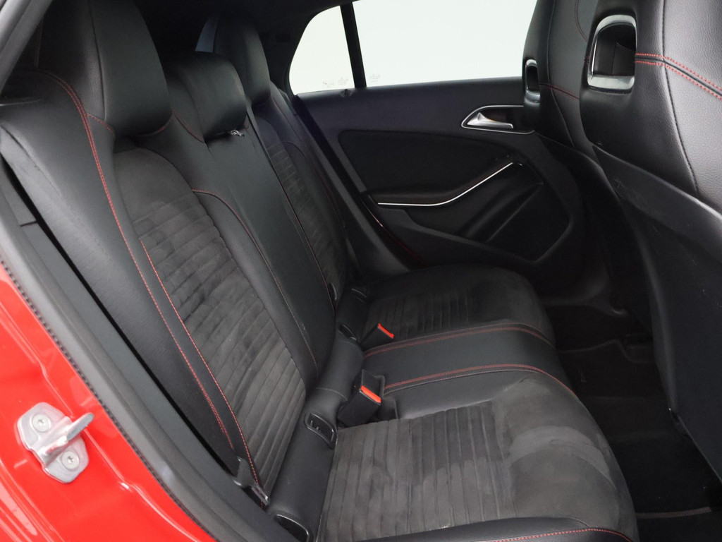 Mercedes-Benz CLA Shooting Brake 180 AMG NIGHT + PANORAMA SCHUIFDAK 47926483-15.jpg | Autobedrijf Hazet