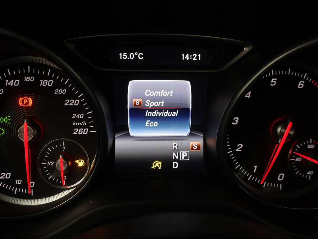 Mercedes-Benz CLA Shooting Brake 180 AMG NIGHT + PANORAMA SCHUIFDAK 47926483-35.jpg | Autobedrijf Hazet