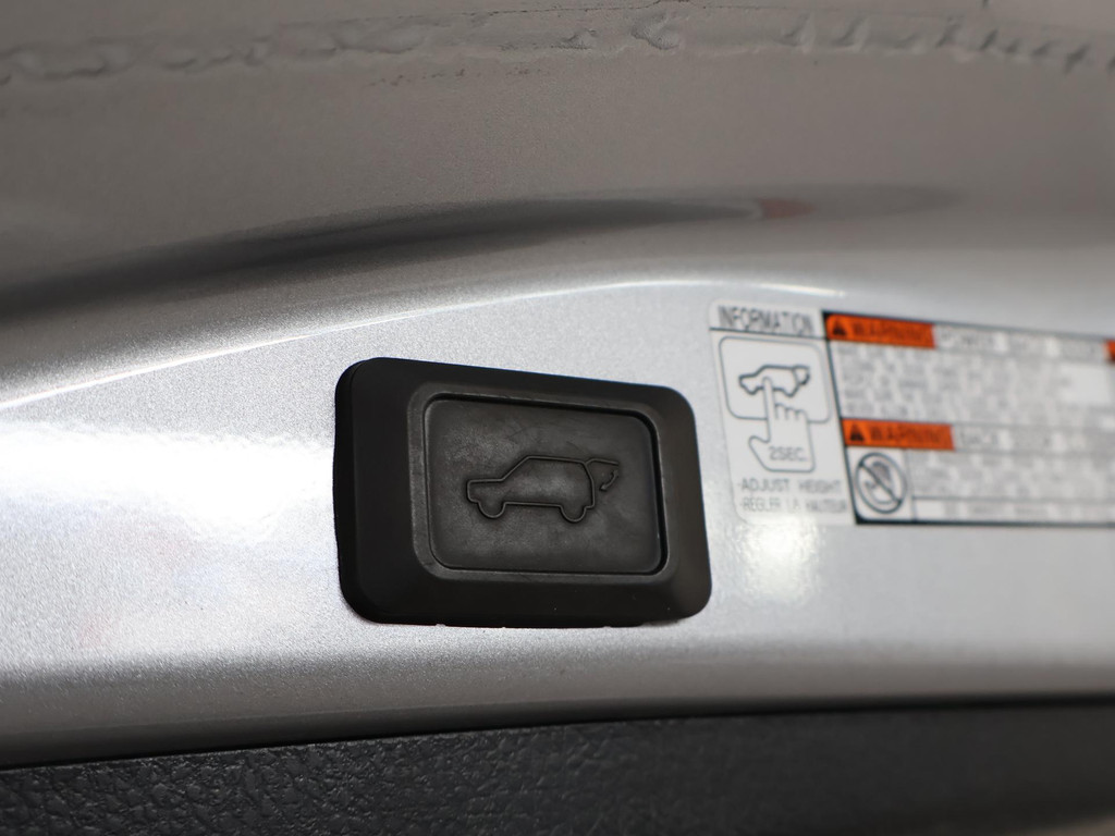 47967230-14.jpg
