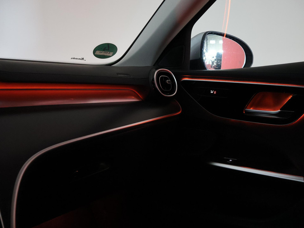 Mercedes-Benz C-Klasse 180 AMG LINE SEDAN + SFEERVERLICHTING | CAMERA 48112351-56.jpg | Autobedrijf Hazet