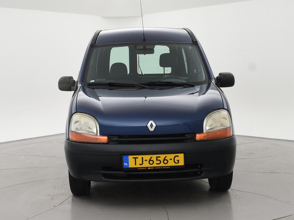 48659606-7.jpg