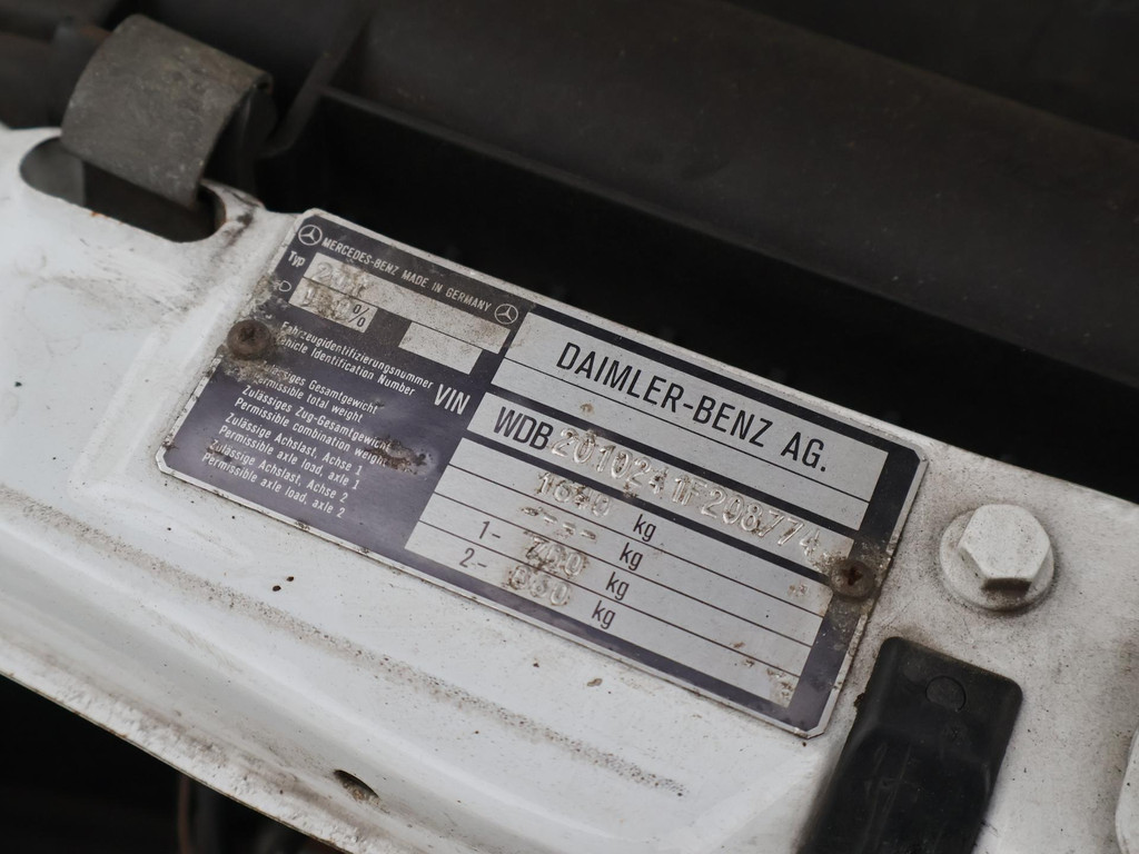 48678068-24.jpg