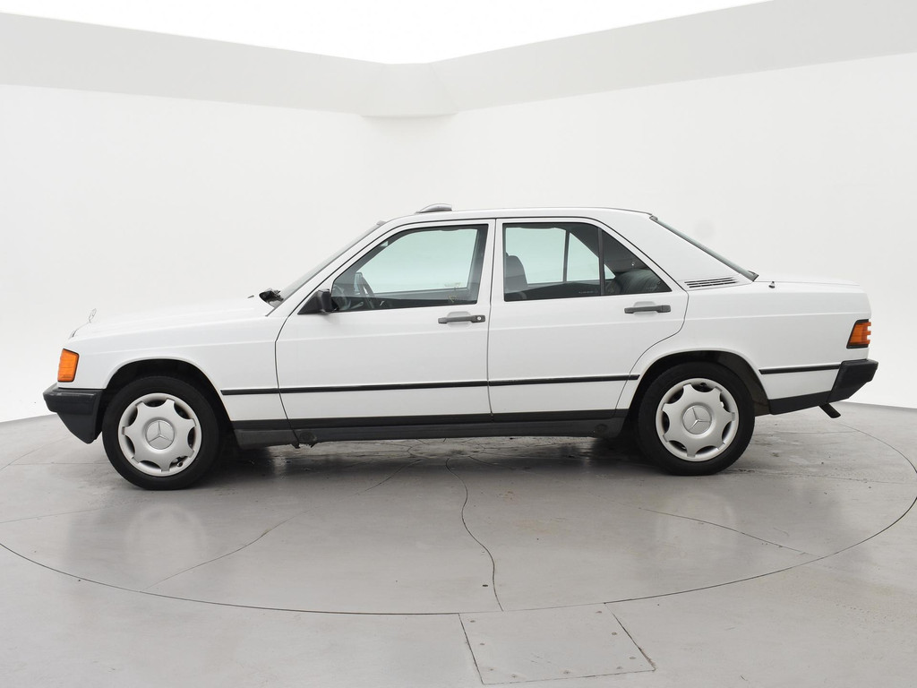 48678068-4.jpg