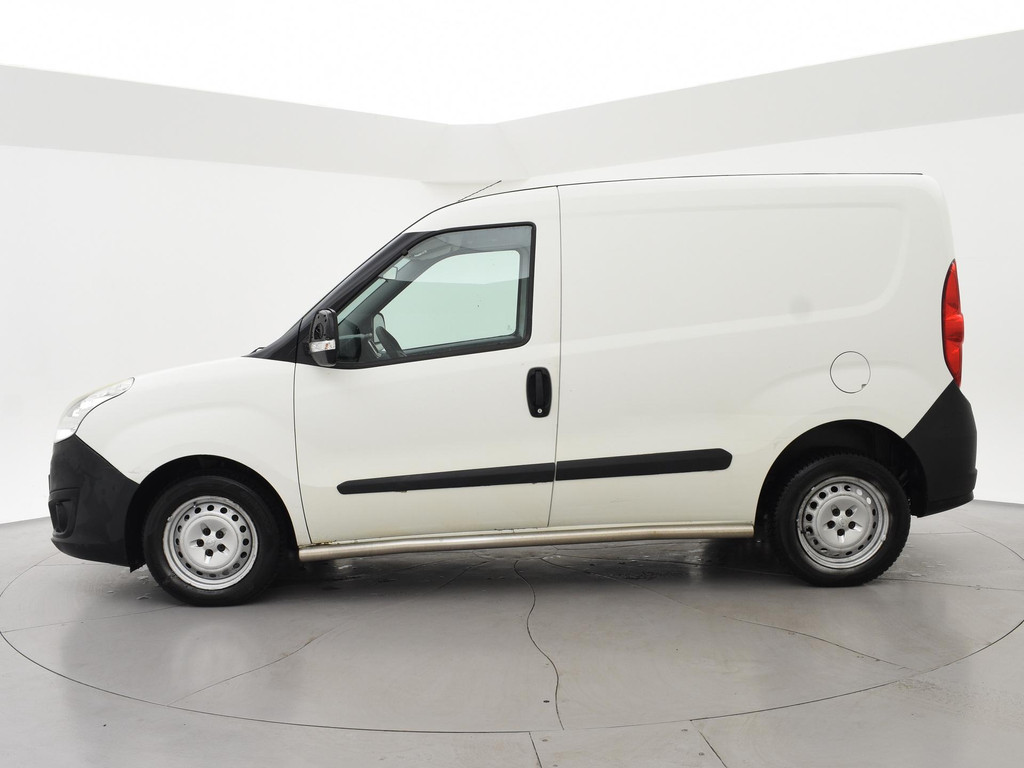 48697512-5.jpg