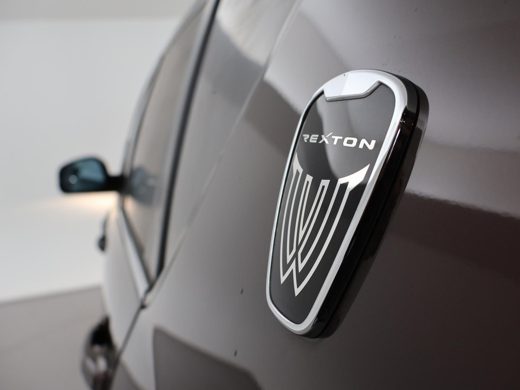 SsangYong Rexton RX 200 e-XDI 155 PK 4WD AUT. + TREKHAAK 48810184-8.jpg | Autobedrijf Hazet