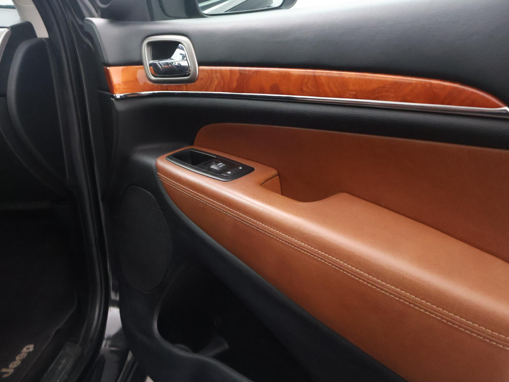 Jeep Grand Cherokee 3.6 V6 OVERLAND GRIJS KENTEKEN + PANORAMA | LEDER 49254219-11.jpg | Autobedrijf Hazet