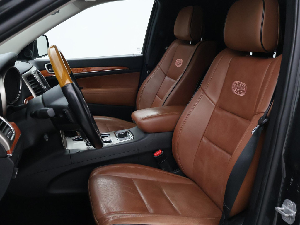 Jeep Grand Cherokee 3.6 V6 OVERLAND GRIJS KENTEKEN + PANORAMA | LEDER 49254219-29.jpg | Autobedrijf Hazet