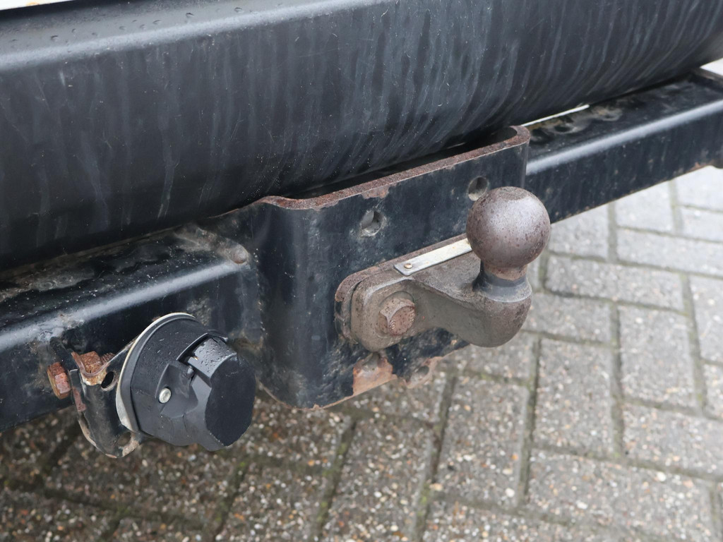 Hyundai H350 2.5 150 PK 3-ZITS + TREKHAAK 3000KG 51537165-10.jpg | Autobedrijf Hazet