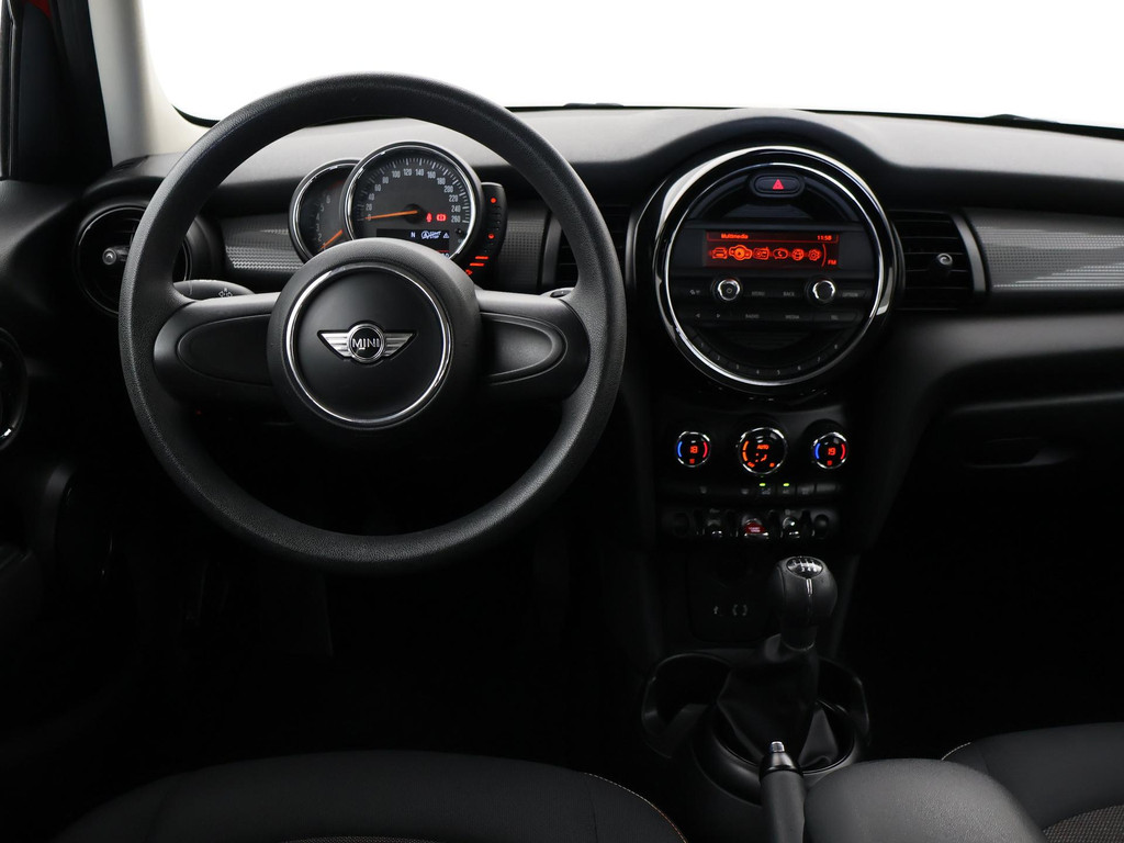 Volkswagen Golf 2.0 TFSI GTI 200 PK HANDGESCHAKELD + APPLE CARPLAY 55612105-5.jpg | Autobedrijf Hazet