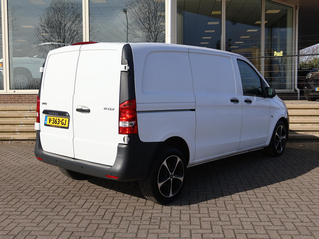 Hyundai H 350 2.5 150 PK 3-ZITS + TREKHAAK 3000KG 51537165-5.jpg | Autobedrijf Hazet