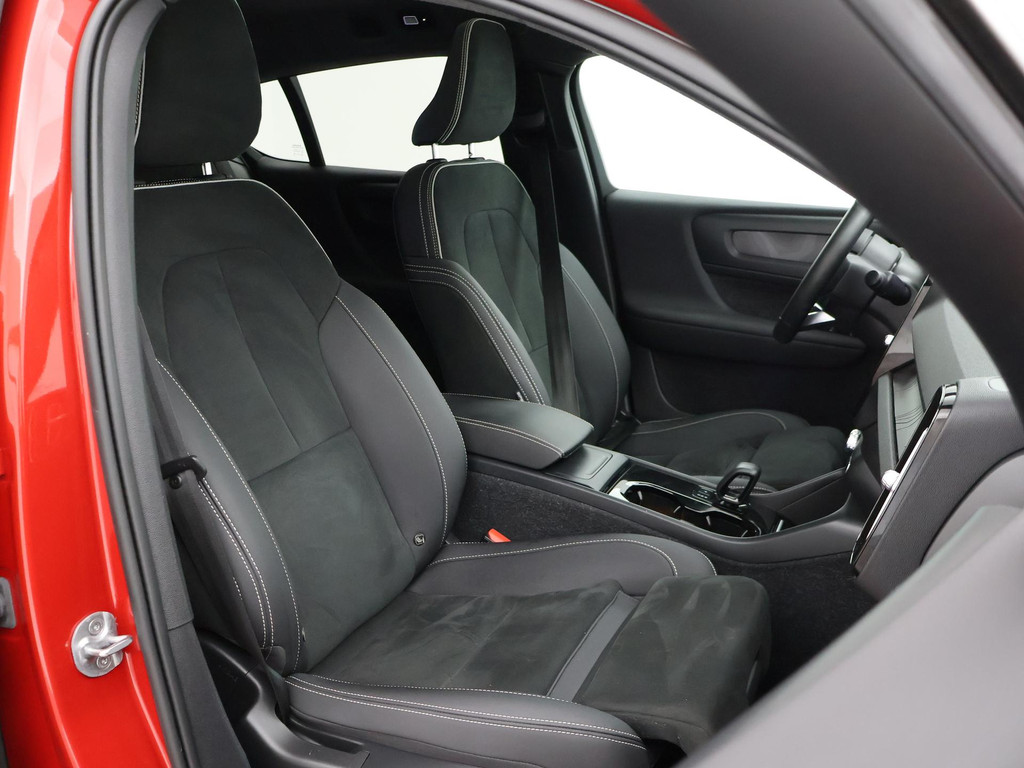 Volvo C40 RECHARGE ULTIMATE 69 kWh + 20 INCH | PANORAMA 53726526-10.jpg | Autobedrijf Hazet