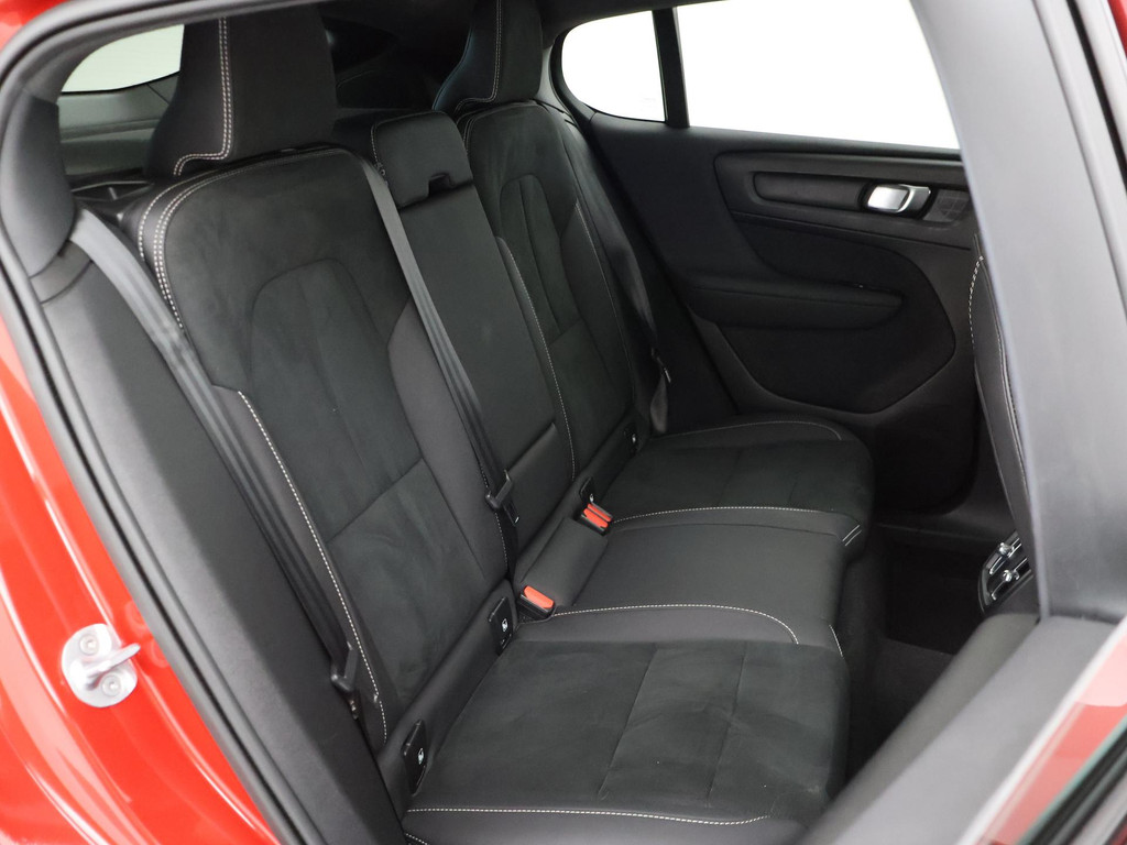 Volvo C40 RECHARGE ULTIMATE 69 kWh + 20 INCH | PANORAMA 53726526-23.jpg | Autobedrijf Hazet