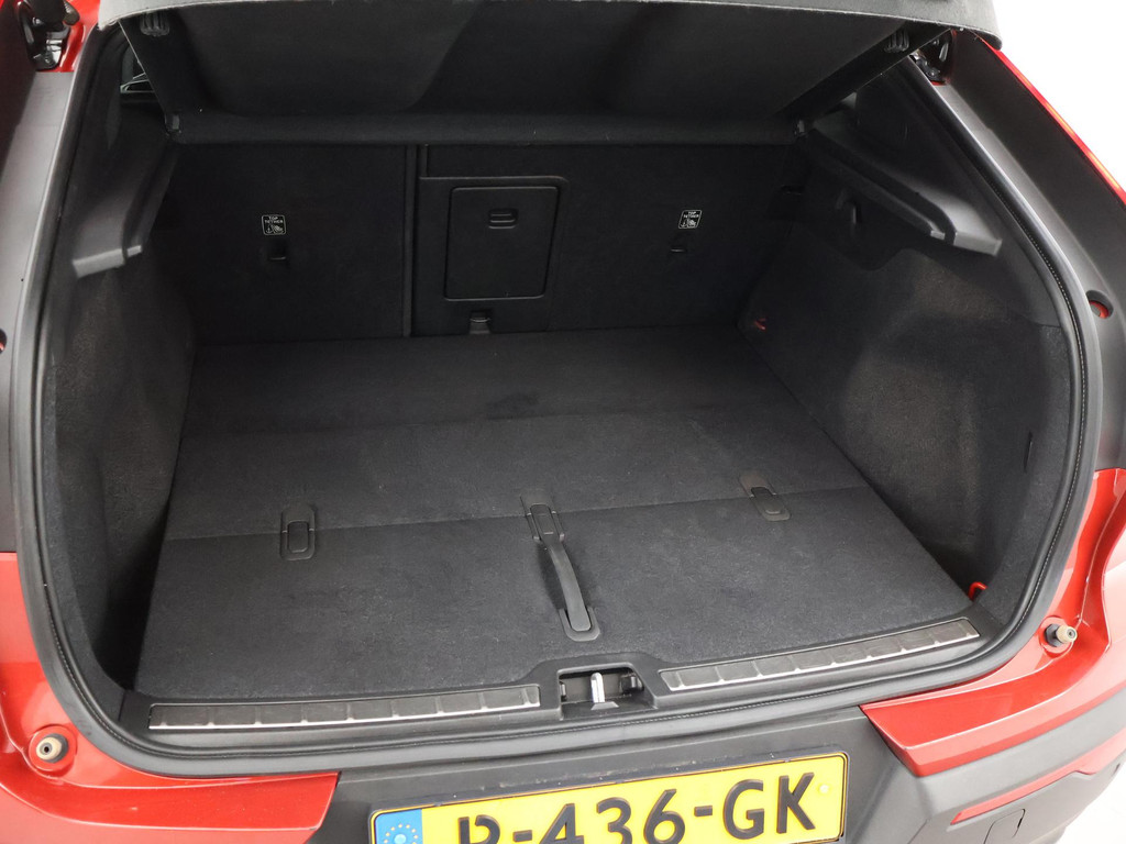 Volvo C40 RECHARGE ULTIMATE 69 kWh + 20 INCH | PANORAMA 53726526-30.jpg | Autobedrijf Hazet