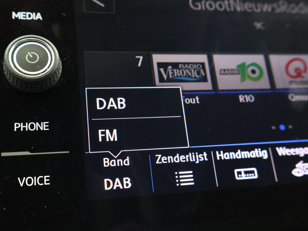 Volkswagen T-Roc 1.5 TSI 150 PK DSG SPORT BTW + TREKHAAK 53927353-27.jpg | Autobedrijf Hazet