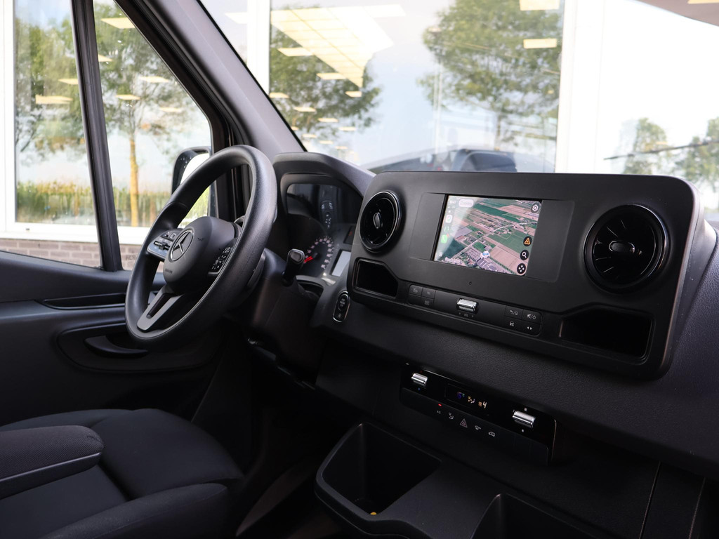 Volkswagen Transporter 2.0 TDI L2H1 + LED | 20 INCH LMV | TREEPLANKEN 43191361-5.jpg | Autobedrijf Hazet