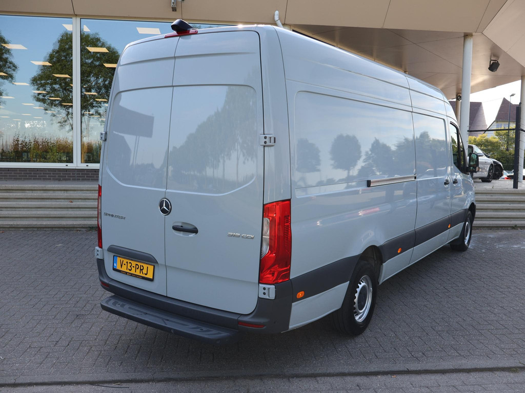 Volkswagen Crafter 35 2.0 TDI 177 PK AUT. L3H3 + 3000 KG TREKHAAK 53673980-5.jpg | Autobedrijf Hazet