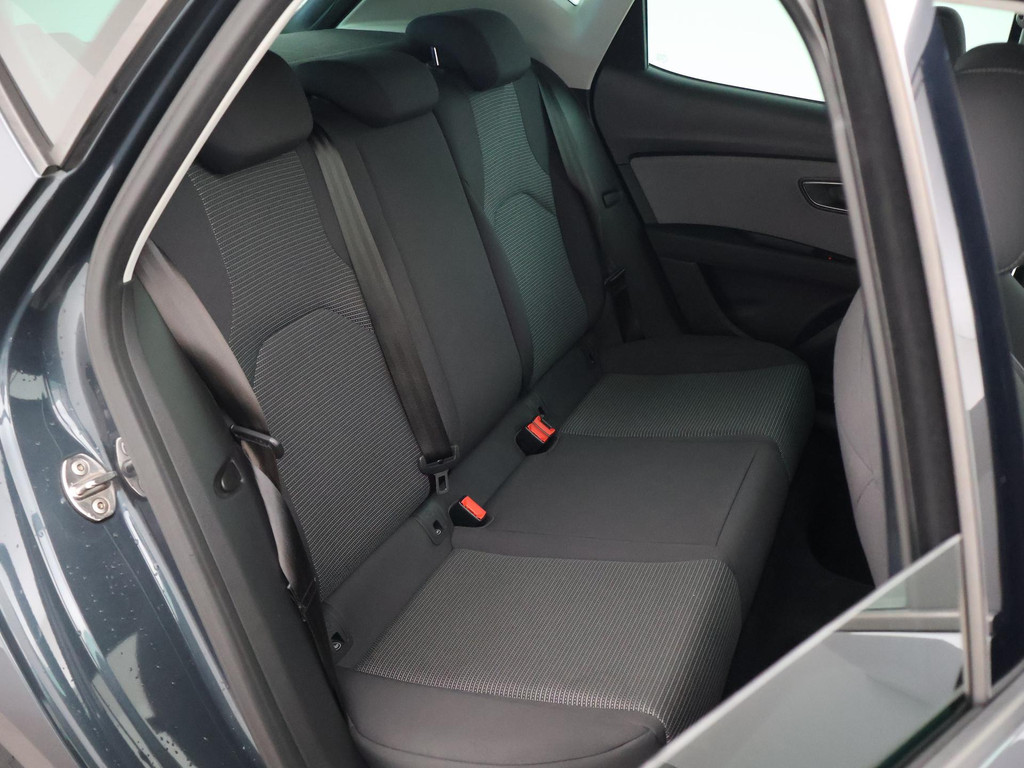 SEAT Leon 1.5 TSI STYLE ULTIMATE EDITION+ TREKHAAK | CARPLAY 54503009-10.jpg | Autobedrijf Hazet