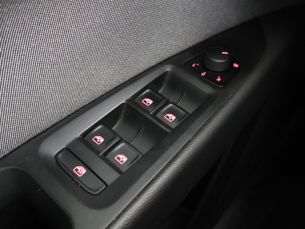 SEAT Leon 1.5 TSI STYLE ULTIMATE EDITION+ TREKHAAK | CARPLAY 54503009-17.jpg | Autobedrijf Hazet