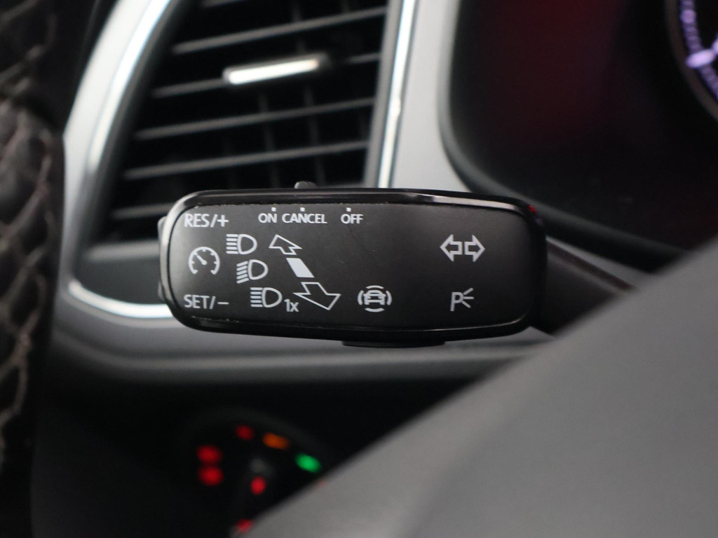 SEAT Leon 1.5 TSI STYLE ULTIMATE EDITION+ TREKHAAK | CARPLAY 54503009-18.jpg | Autobedrijf Hazet