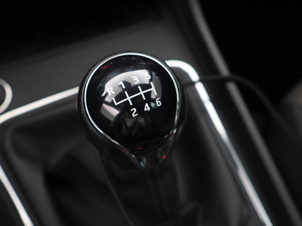 SEAT Leon 1.5 TSI STYLE ULTIMATE EDITION+ TREKHAAK | CARPLAY 54503009-41.jpg | Autobedrijf Hazet