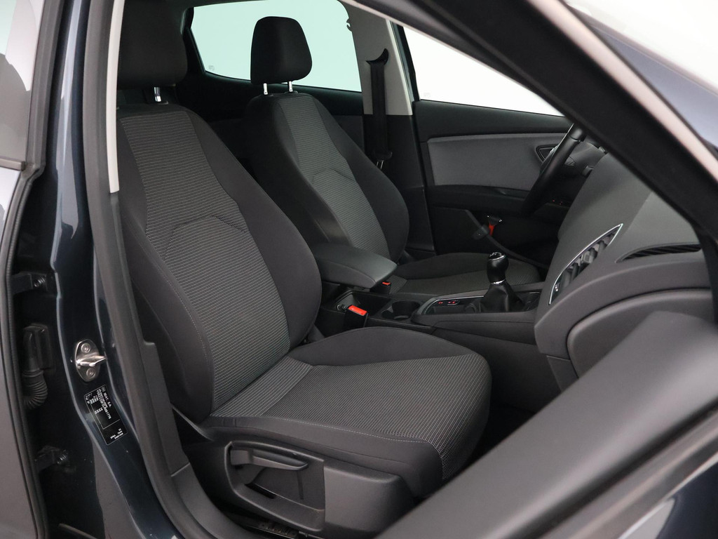SEAT Leon 1.5 TSI STYLE ULTIMATE EDITION+ TREKHAAK | CARPLAY 54503009-9.jpg | Autobedrijf Hazet