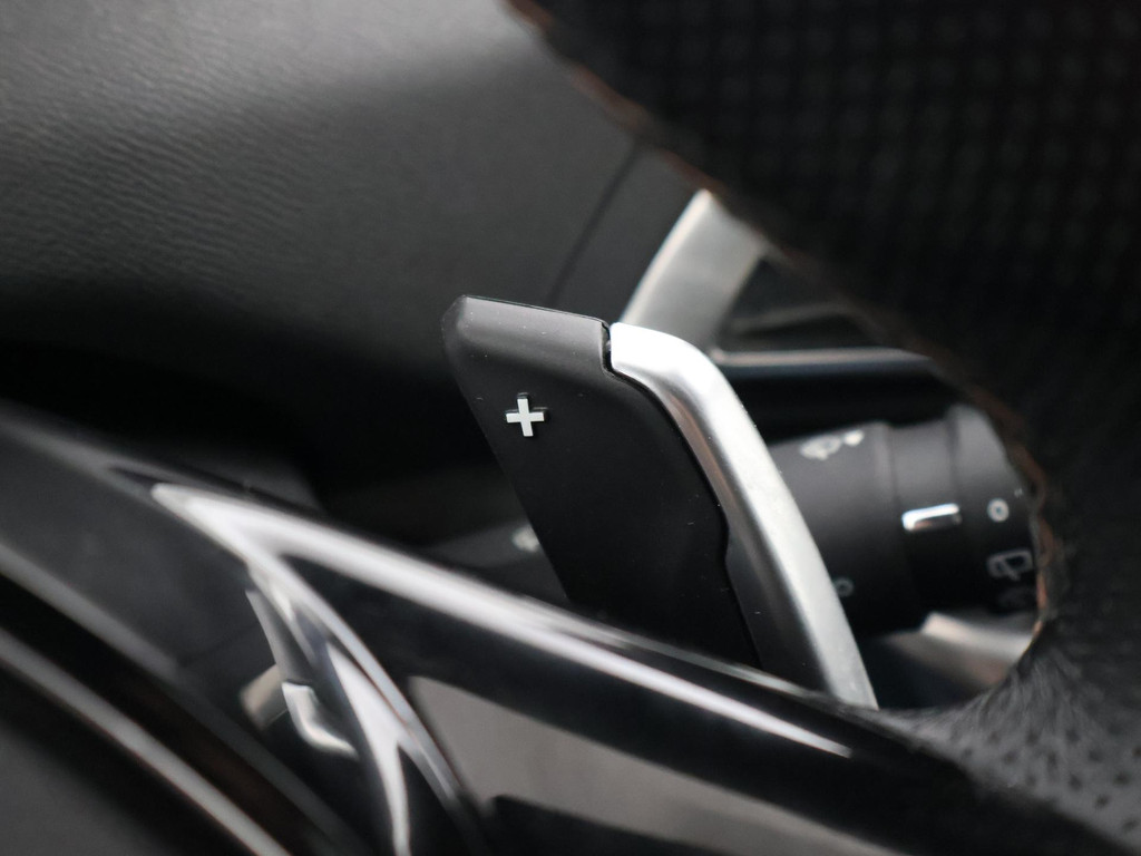 Peugeot 3008 1.6 HYbrid4 300 PK GT + PANORAMA | FOCAL AUDIO 54556691-31.jpg | Autobedrijf Hazet