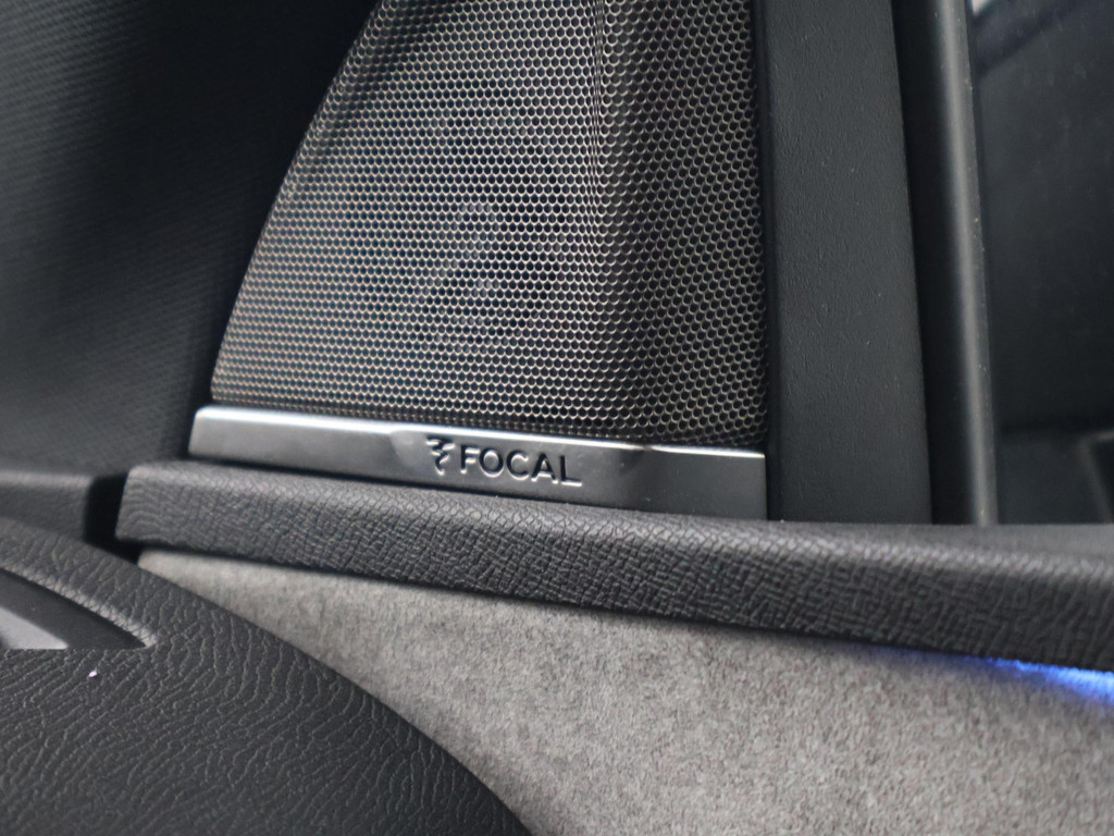 Peugeot 3008 1.6 HYbrid4 300 PK GT + PANORAMA | FOCAL AUDIO 54556691-33.jpg | Autobedrijf Hazet