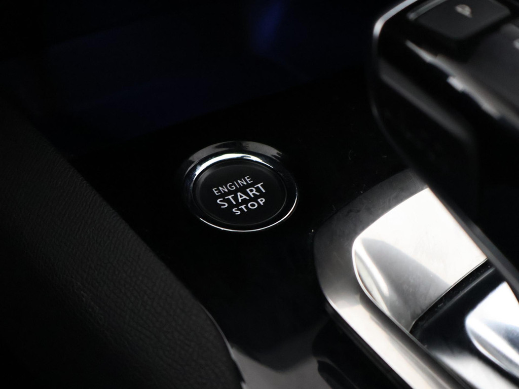 Peugeot 3008 1.6 HYbrid4 300 PK GT + PANORAMA | FOCAL AUDIO 54556691-58.jpg | Autobedrijf Hazet