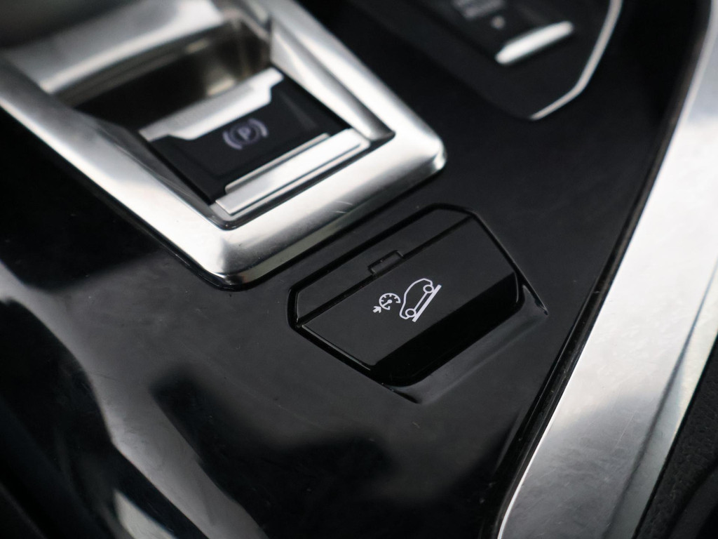 Peugeot 3008 1.6 HYbrid4 300 PK GT + PANORAMA | FOCAL AUDIO 54556691-60.jpg | Autobedrijf Hazet