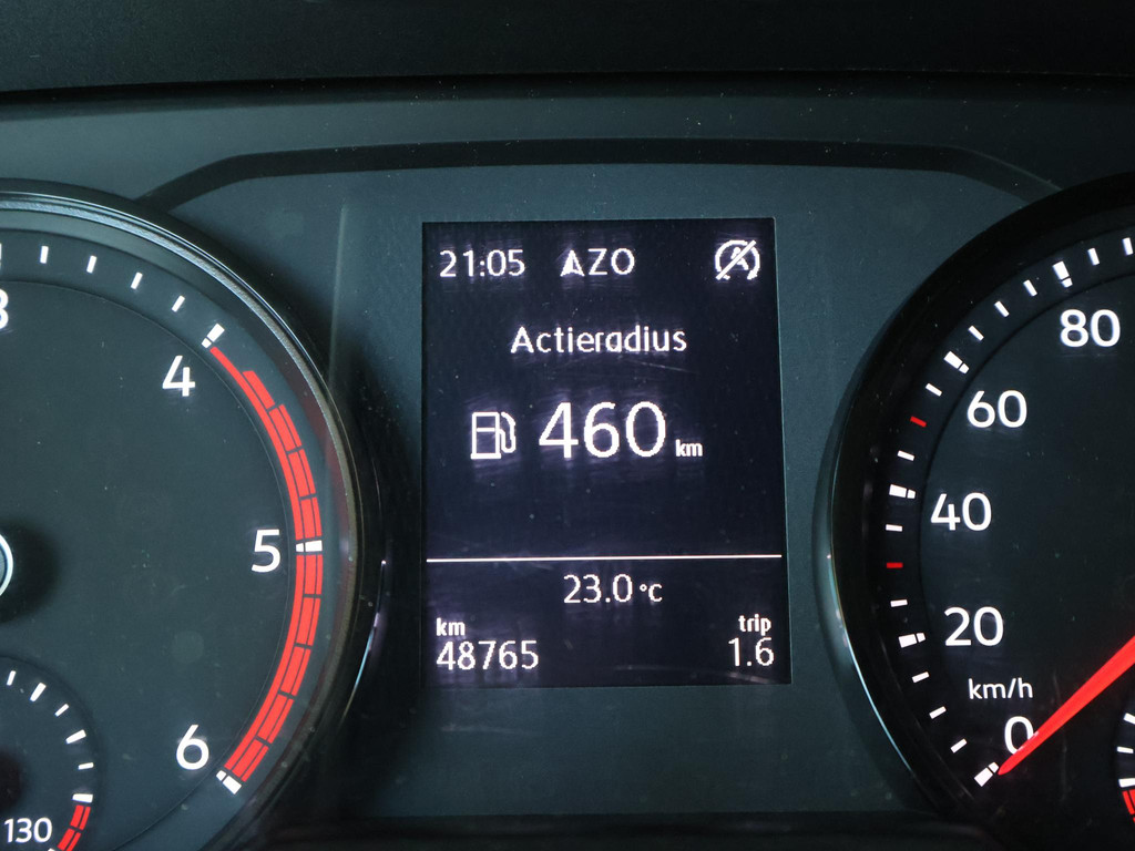 Volkswagen Crafter 35 2.0 TDI 140 PK L3H3 TWO-TONE + 3000 KG TREKHAAK 54766234-11.jpg | Autobedrijf Hazet