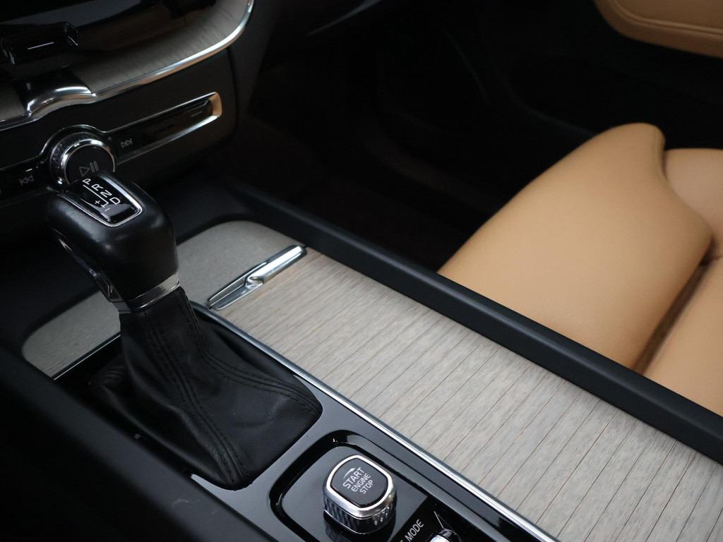 Volvo XC60 2.0 D4 AWD 190 PK INSCRIPTION + WEGKL. TREKHAAK 55074135-40.jpg | Autobedrijf Hazet