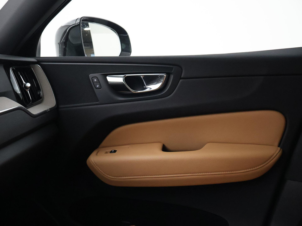 Volvo XC60 2.0 D4 AWD 190 PK INSCRIPTION + WEGKL. TREKHAAK 55074135-60.jpg | Autobedrijf Hazet