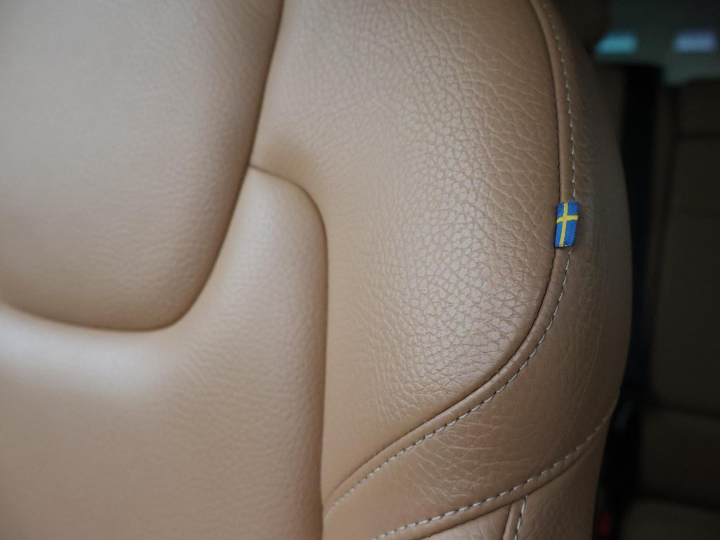 Volvo XC60 2.0 D4 AWD 190 PK INSCRIPTION + WEGKL. TREKHAAK 55074135-61.jpg | Autobedrijf Hazet