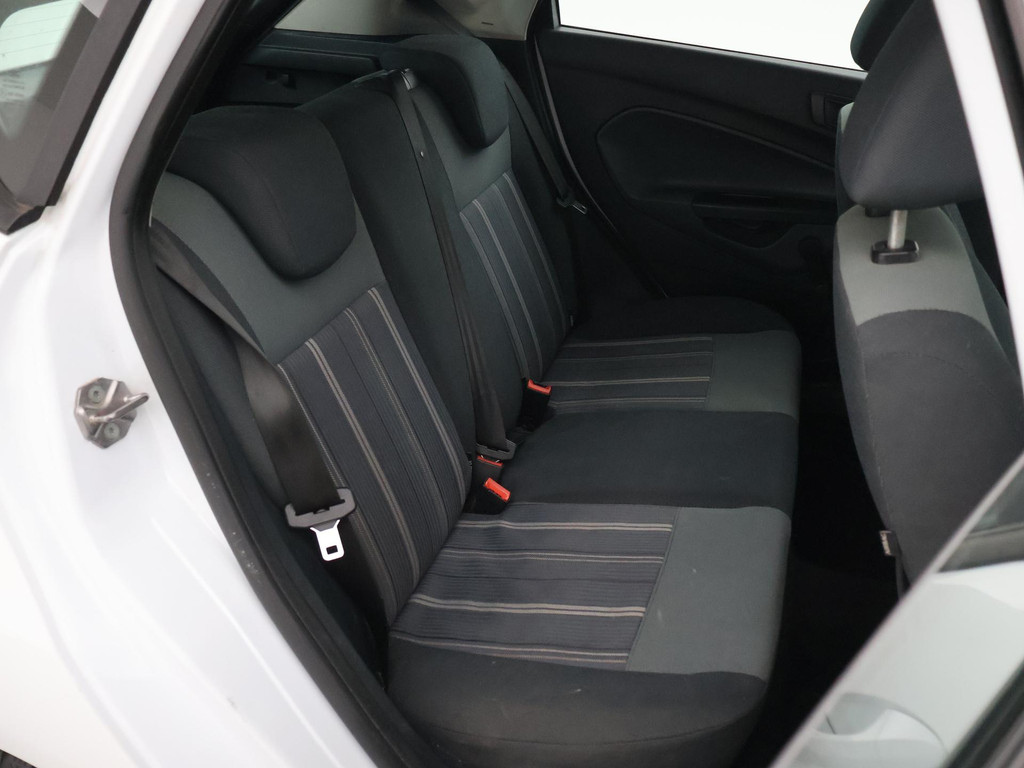 Ford Fiesta 1.25 5-DEURS LIMITED + CARPLAY | DAB 55840128-8.jpg | Autobedrijf Hazet