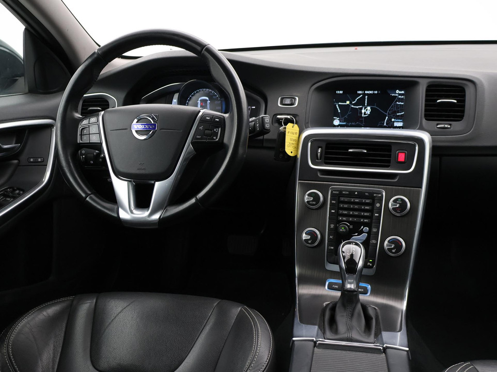 Volvo V60 2.4 D6 TWIN ENGINE SUMMUM EURO 6 + SCHUIFDAK 55996219-0.jpg | Autobedrijf Hazet