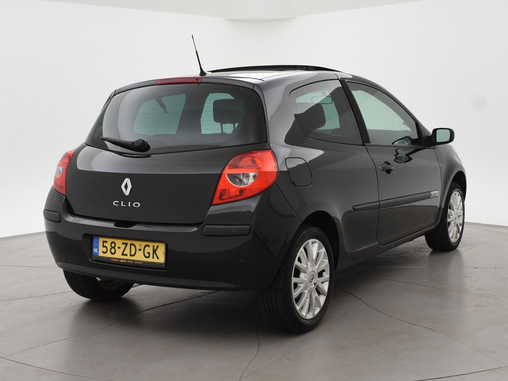 Renault Clio 1.2 TCE 100 PK RIP CURL + PANORAMA SCHUIFDAK 56339340-0.jpg | Autobedrijf Hazet