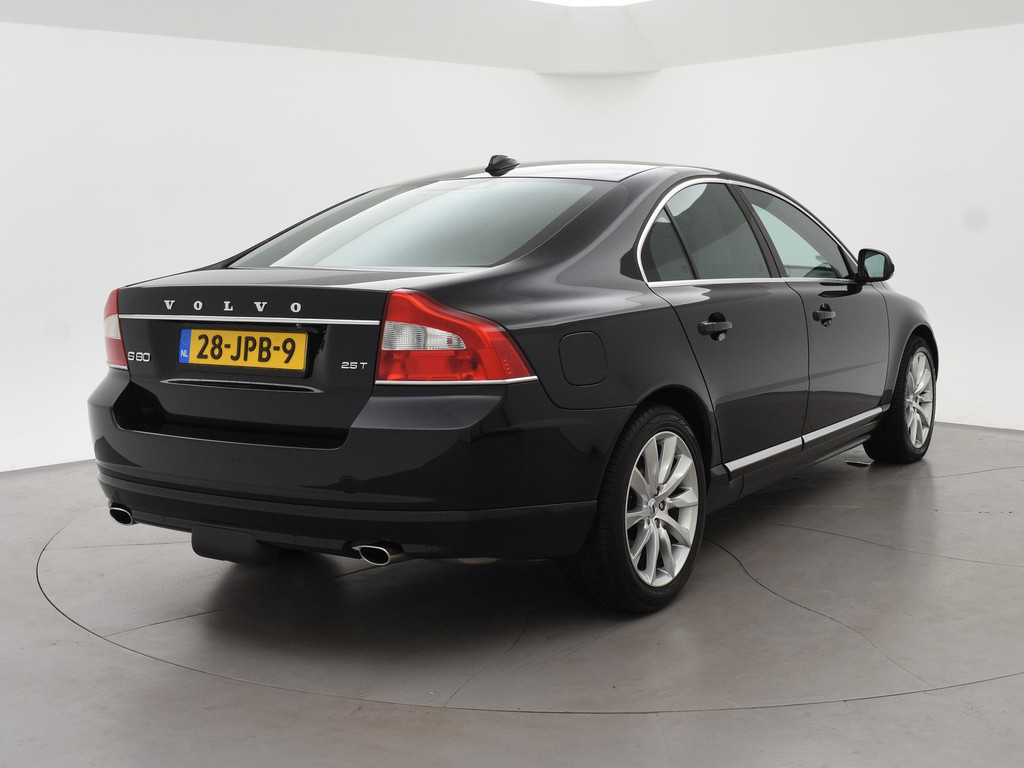 Volvo S80 2.5 T 231 PK 5-CIL AUT. MOMENTUM + LEDER | 56661808-0.jpg | Autobedrijf Hazet
