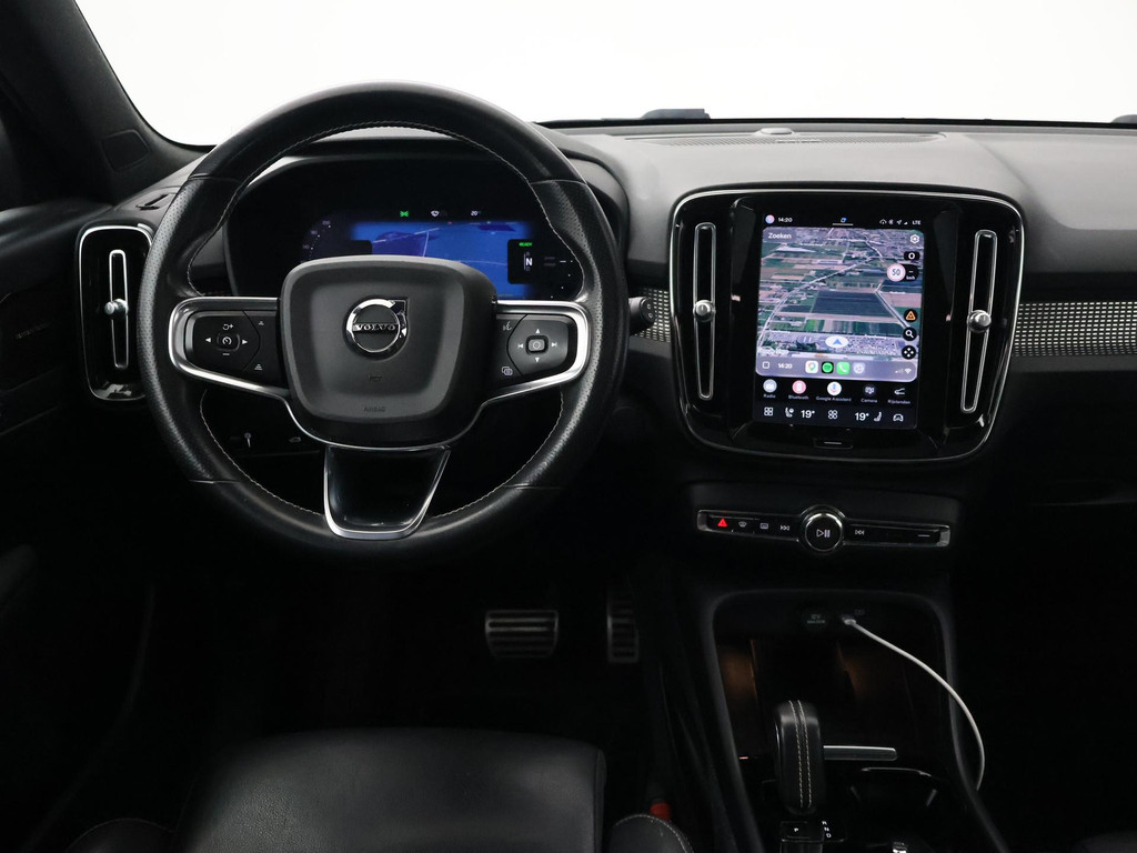 Volvo XC40 RECHARGE P8 408 PK R-DESIGN BTW + PANORAMA | H/K 56967268-0.jpg | Autobedrijf Hazet