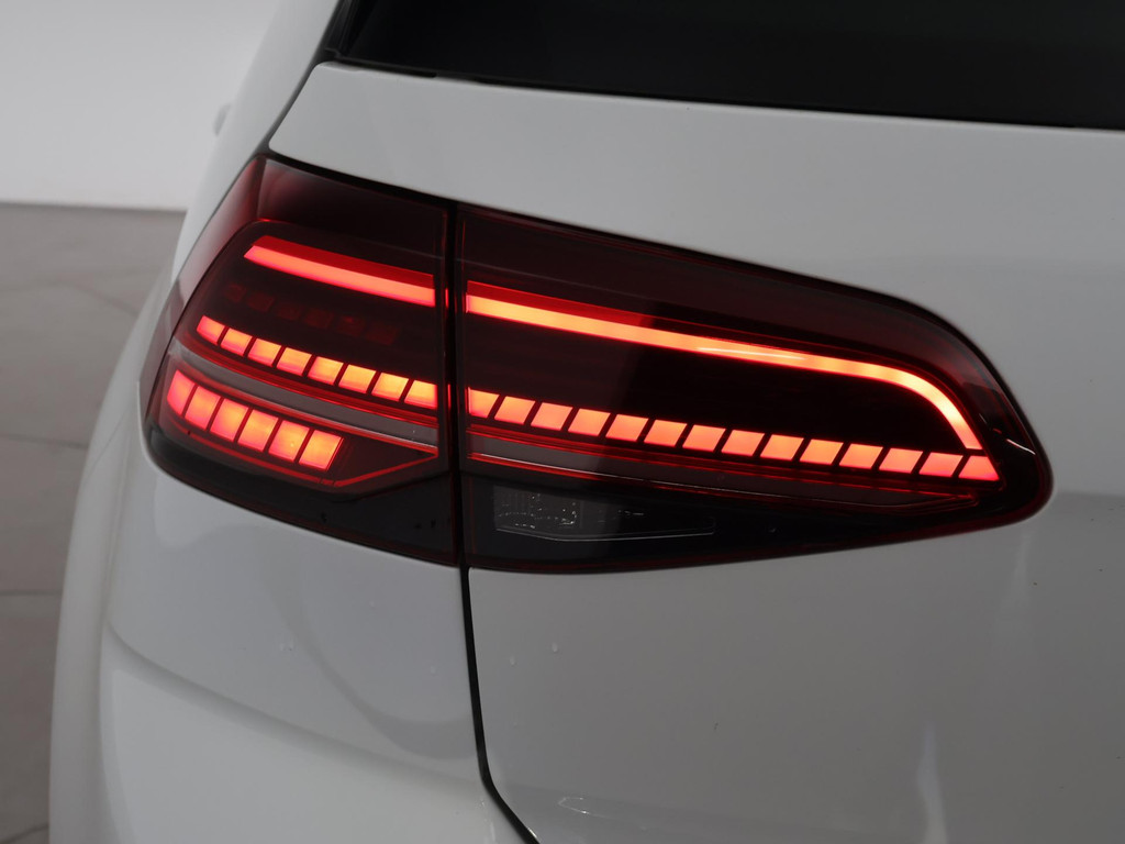 Volkswagen Golf 1.4 TSI 125 PK R-LINE + VIRTUAL COCKPIT | LED 56976502-13.jpg | Autobedrijf Hazet