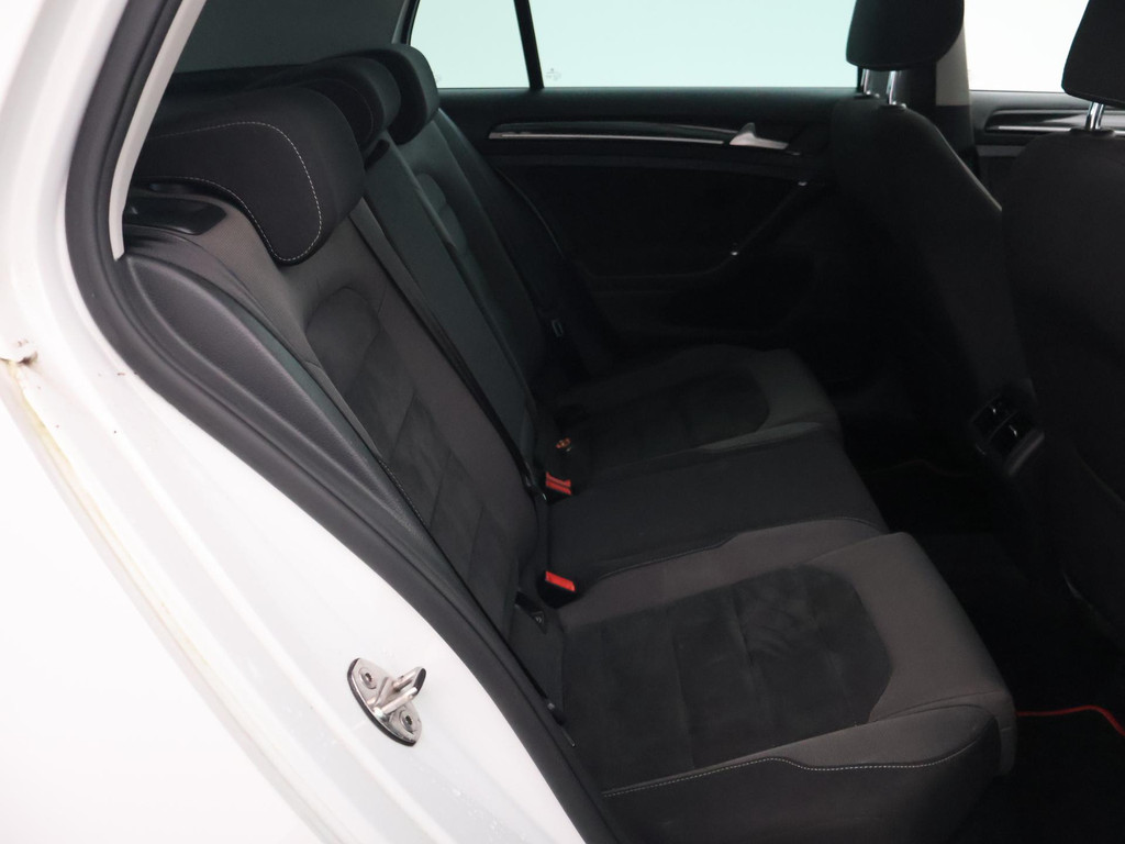 Volkswagen Golf 1.4 TSI 125 PK R-LINE + VIRTUAL COCKPIT | LED 56976502-9.jpg | Autobedrijf Hazet