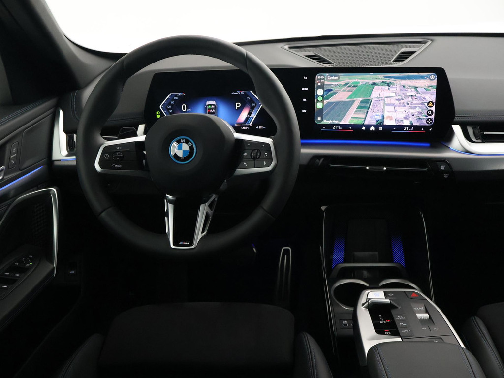 BMW iX1 eDrive20 67 kWh M SPORT EDITION *NIEUW* + PANORAMA 56977857-0.jpg | Autobedrijf Hazet