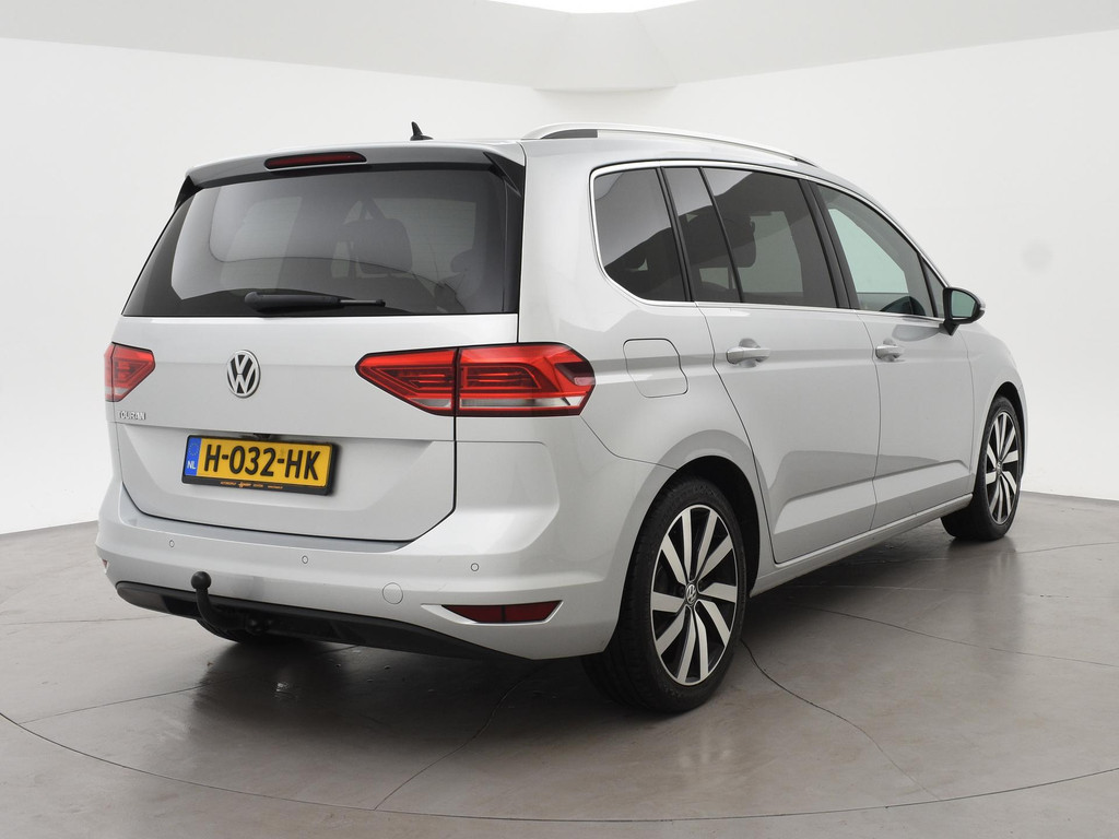 Volkswagen Touran 1.5 TSI 150 PK DSG AUT. 7-PERS HIGHLINE + TREKHAAK 57010070-0.jpg | Autobedrijf Hazet