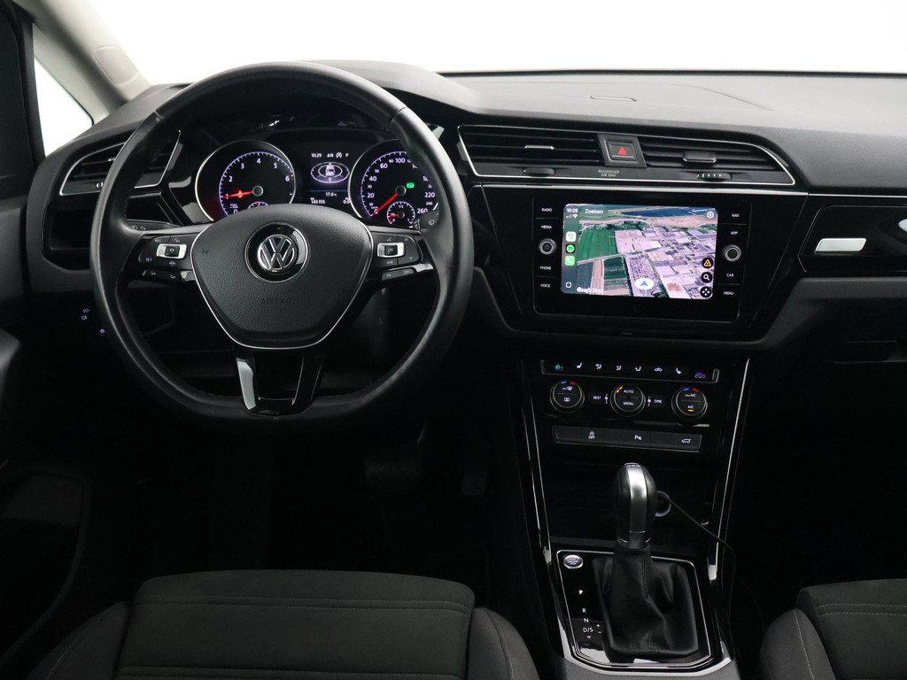 Volkswagen Touran 1.5 TSI 150 PK DSG AUT. 7-PERS HIGHLINE + TREKHAAK 57010070-0.jpg | Autobedrijf Hazet