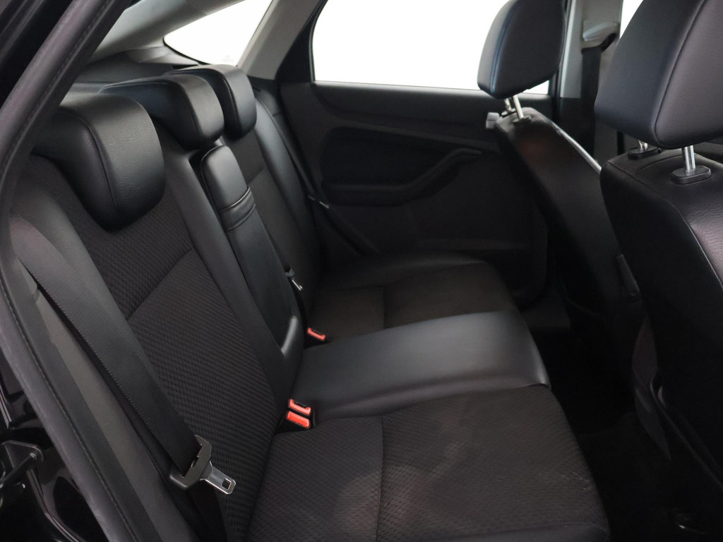 Ford Focus 1.6-16V TITANIUM + TREKHAAK | CLIMATE CONTROL 57151649-8.jpg | Autobedrijf Hazet